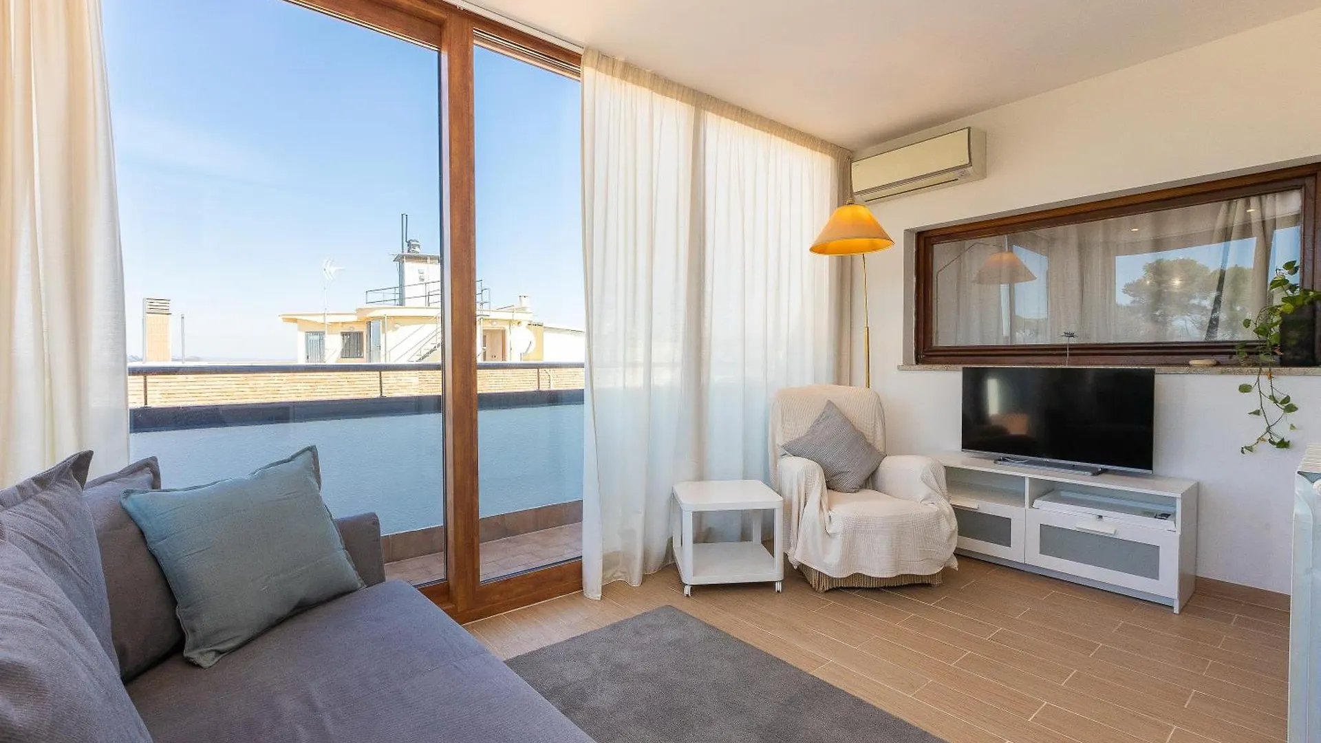 Apartment San Pancrazio Penthouse By Rental In Rome